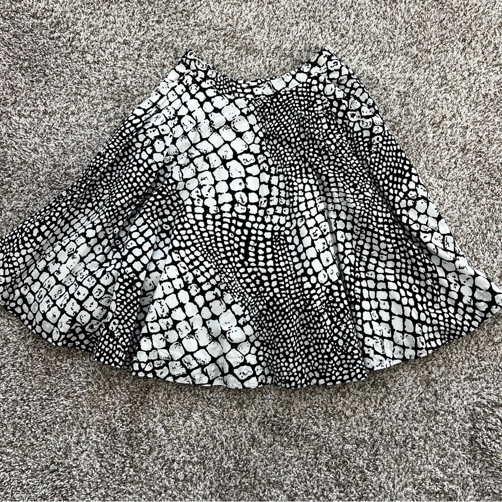 Anthropologie Edmé & Esyllte Black and White Patterned A-Line Skirt Sz 10
